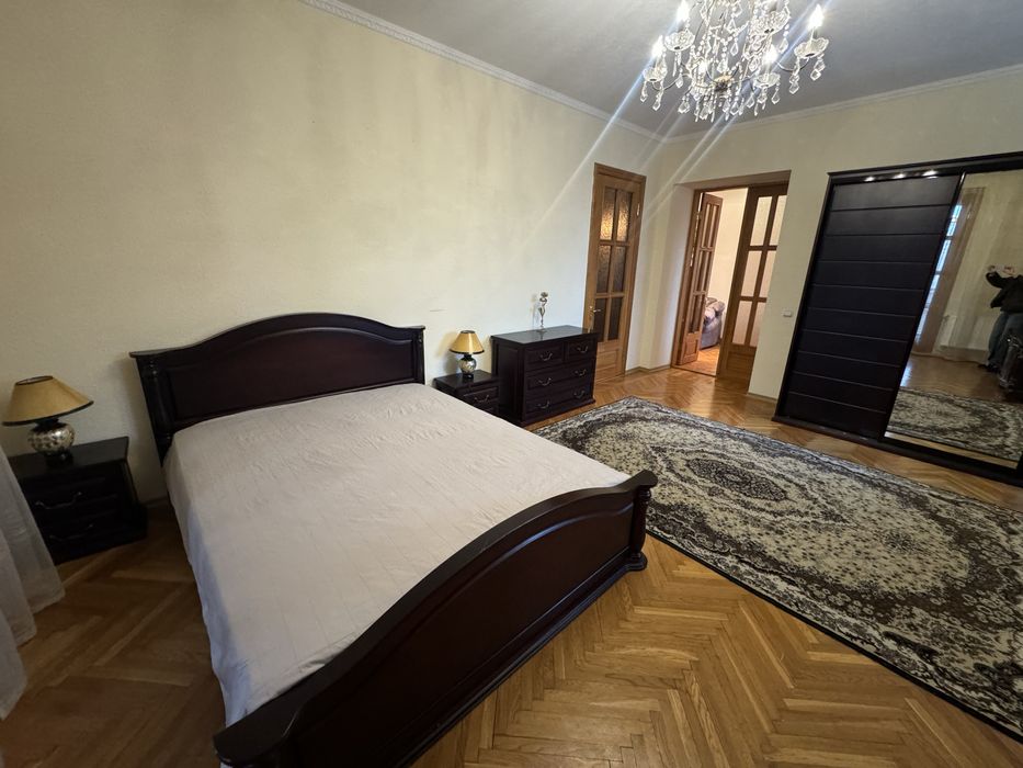 Продаж  3кк з окремим входом та власним гаражем по вул. Привільній