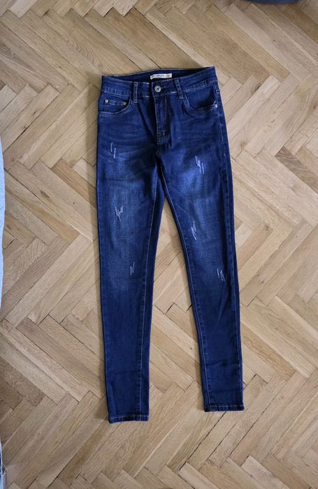 DS Fashion spodnie jeansowe r. 36