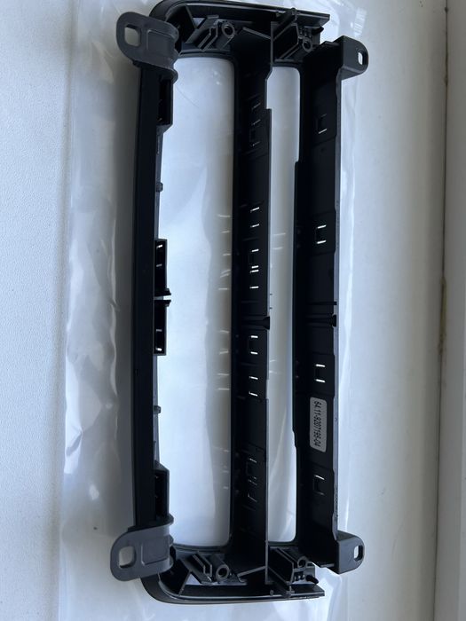 Рамка центральної консолі bmw f30