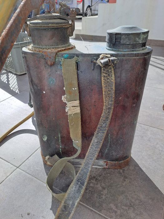 Pulverizador em cobre da marca Hipólito