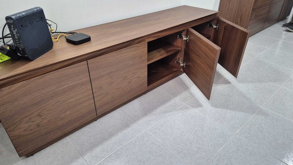 Móvel Tv 4Portas Nogueira c/ Ripado