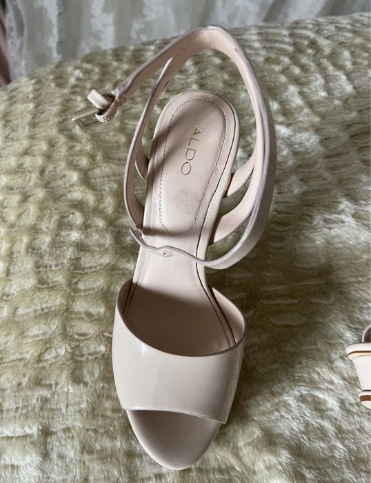 Vendo sandalias ALDO tam. 38