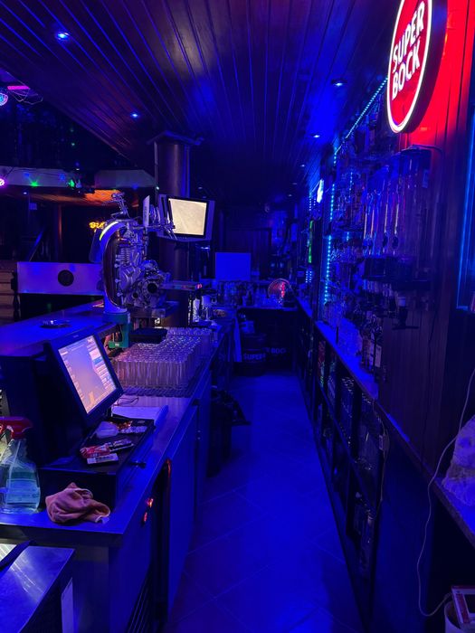 Trespasse de Bar totalmente operacional