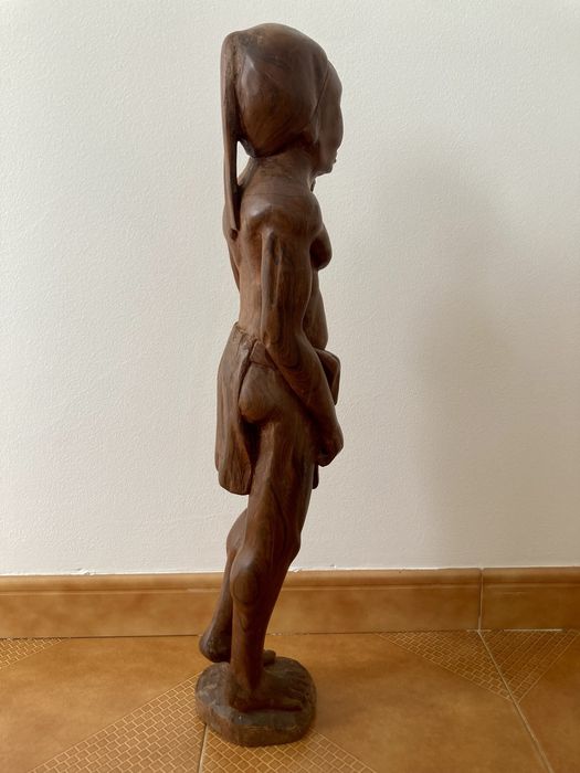 Estatueta Madeira Africana
