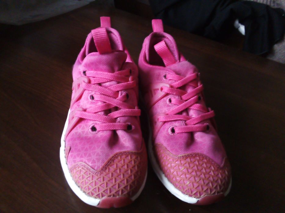 Продам детские кроссовки, босоножки