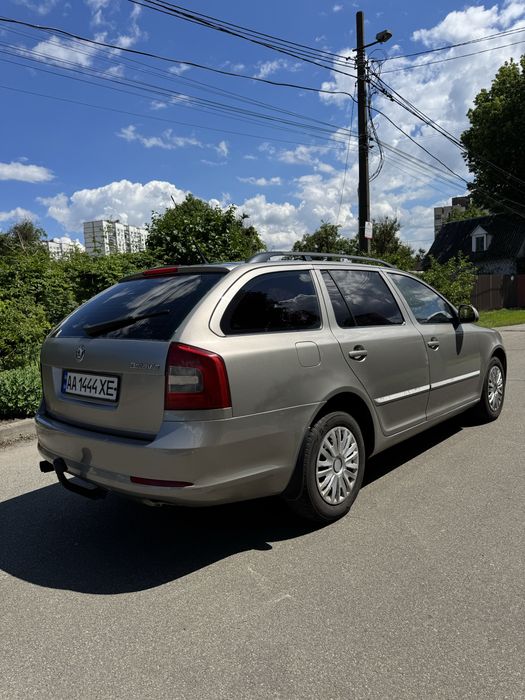 Skoda Octavia 2010 VIN TMBJM61Z0B2025979 фото оголошення 4 з 8