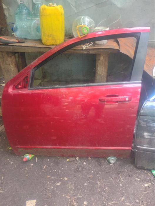 Дверка від Dodge Caliber (2006-2012)
