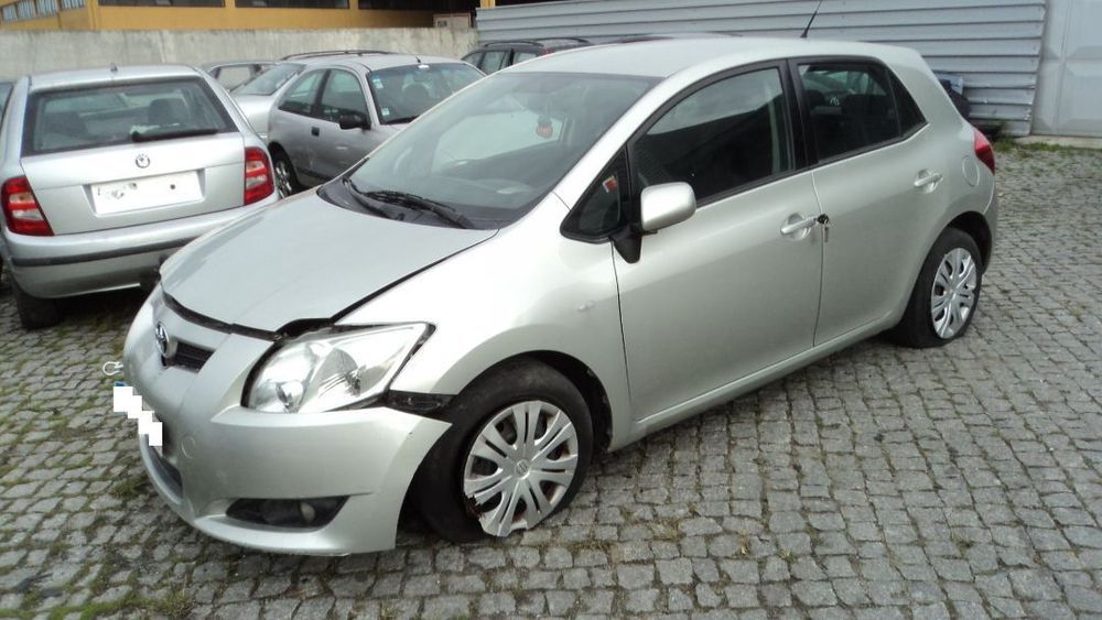 Toyota Auris 1.4 D-4D 5P 2007 - Para Peças