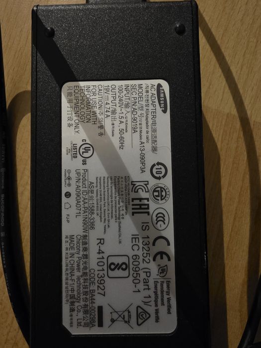 Zasilacz do laptopa Samsung 19v