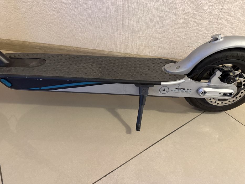 Электросамокат Xiaomi Mi Electric Scooter Pro 2 Mercedes-Amd F1