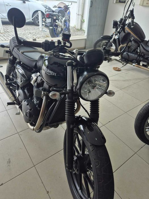 Triumph Street Twin 900cc semi nova apenas 9800KL