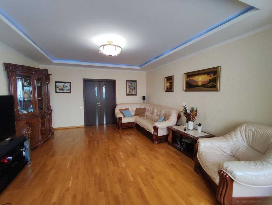 БЕЗ КОМІСІЇ! Продаж 3-к квартири 105,1м² від ВЛАСНИКА біля метро Харківська (вул. Братства Тарасівців, 12/37)
