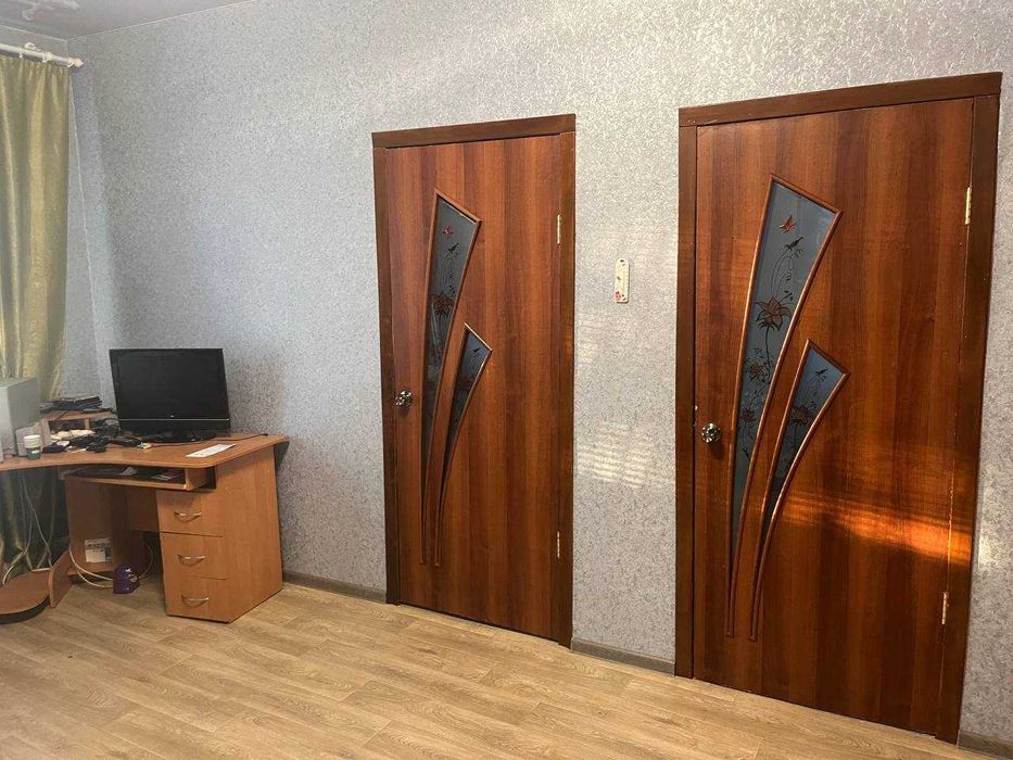 Терміново продам 3-х  кімнатну квартиру в с.Ватутіне