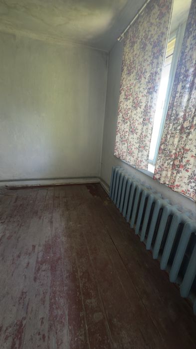 Будинок в центрі с.Дениші