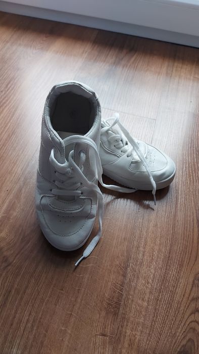 Кросівки дитячі 34 р