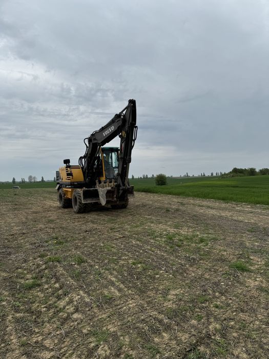 Послуги екскаватора ( погрузчика )