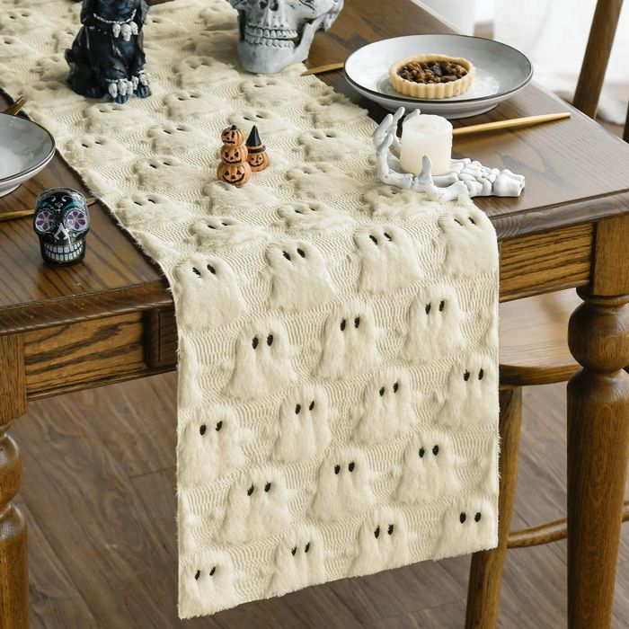 Bieżnik na stół welurowy Halloween duchy beżowy 33x230 cm