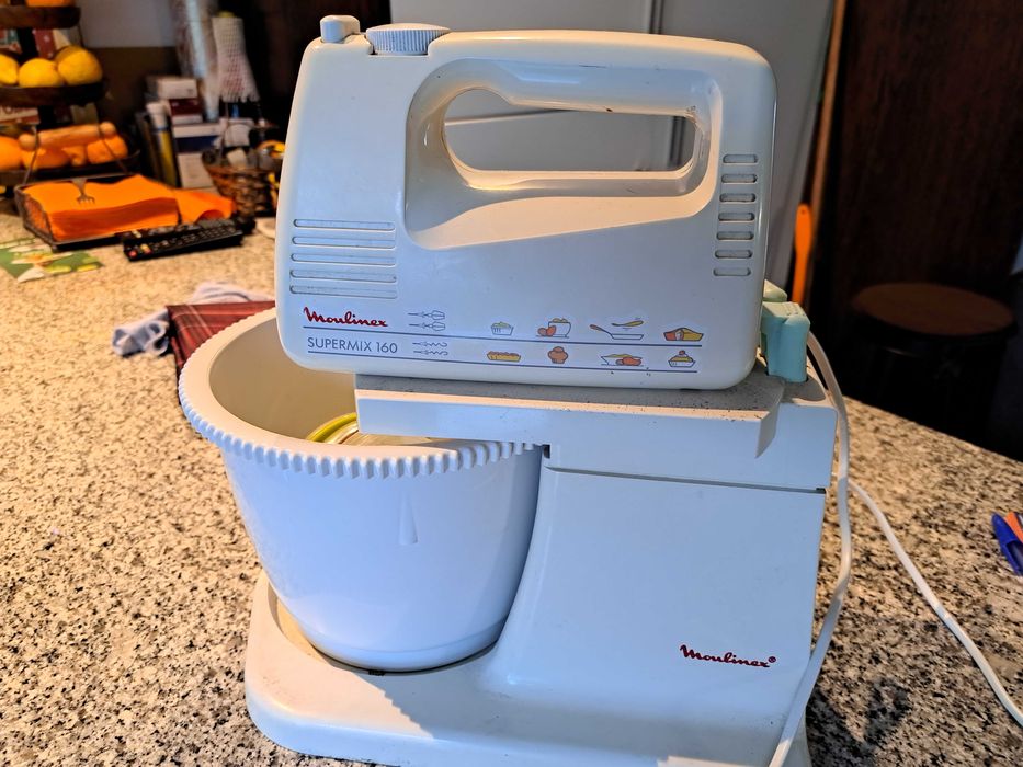 Batedeira moulinex supermix 160 sem varetas