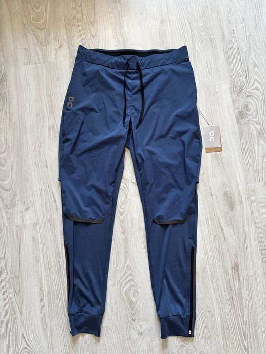 штани On Cloud Weather Pants M нові