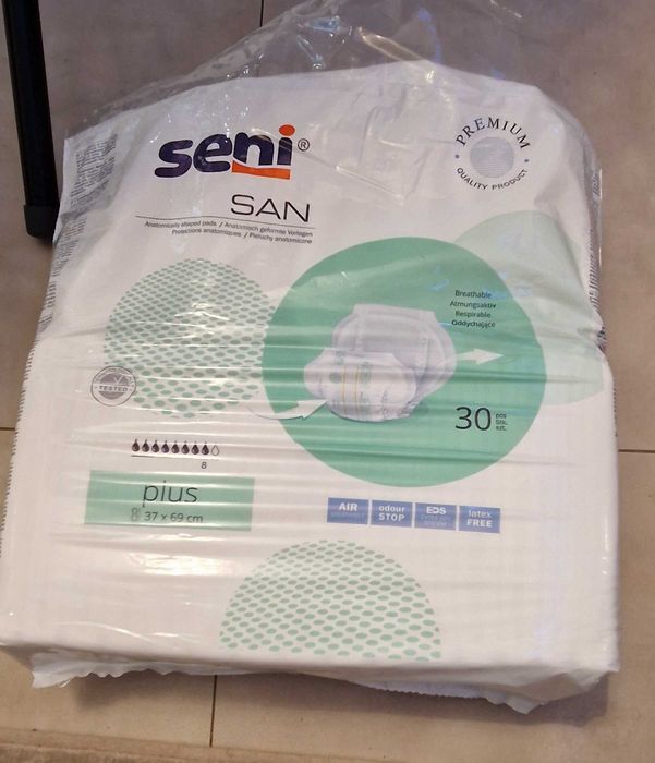 Pieluchy anatomiczne Seni San Plus