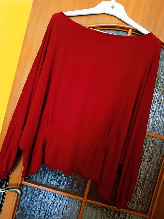 Bluzka czerwona z szerokimi pachami