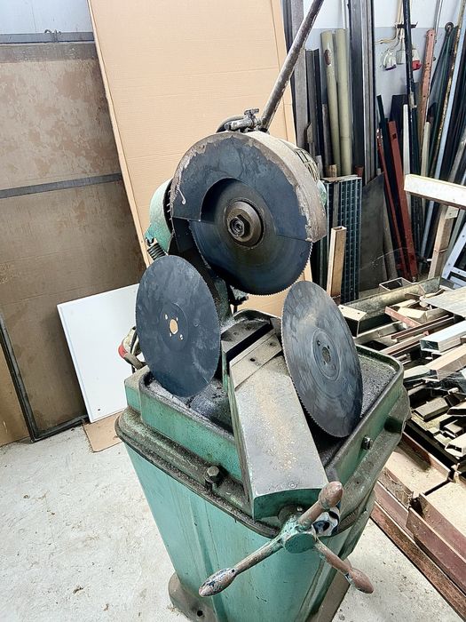 Maquina de cortar ferro