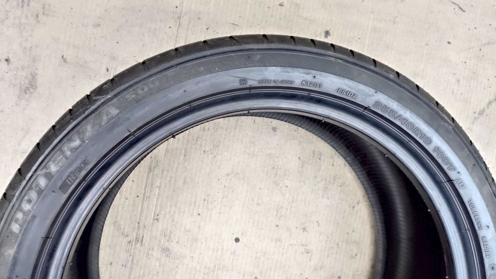 шини 255/40R19.   Bridgestone . 99%