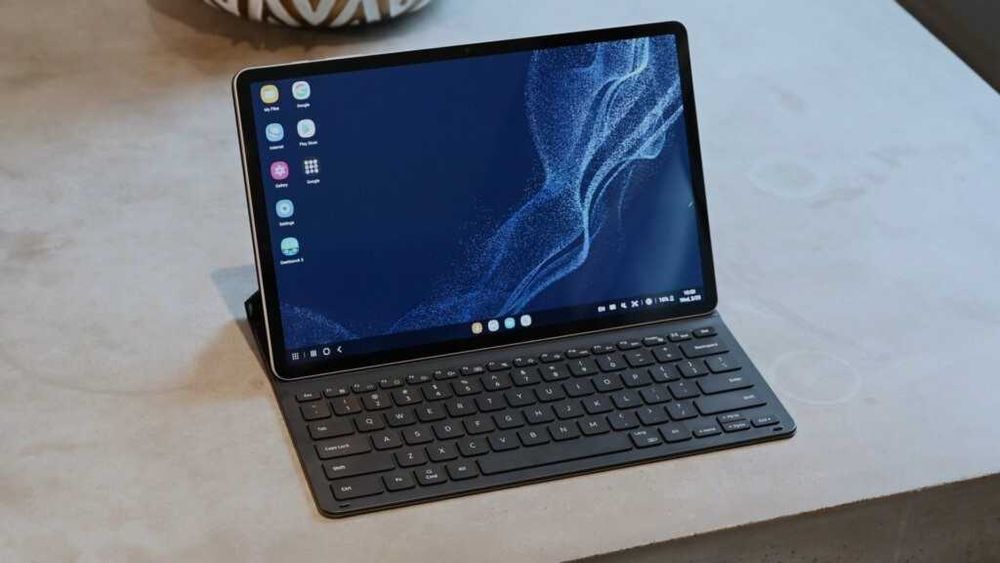 Samsung galaxy tab plus white з клавіатурою+миша+стилус+скло