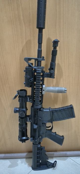 Vendo carabina M4 Pressão de Ar  CO2 Clássic Army