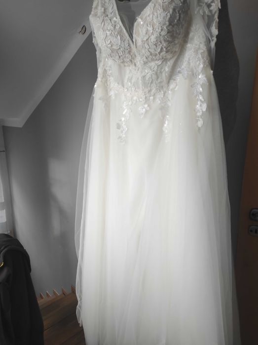 Suknia ślubna śmietankowa biel