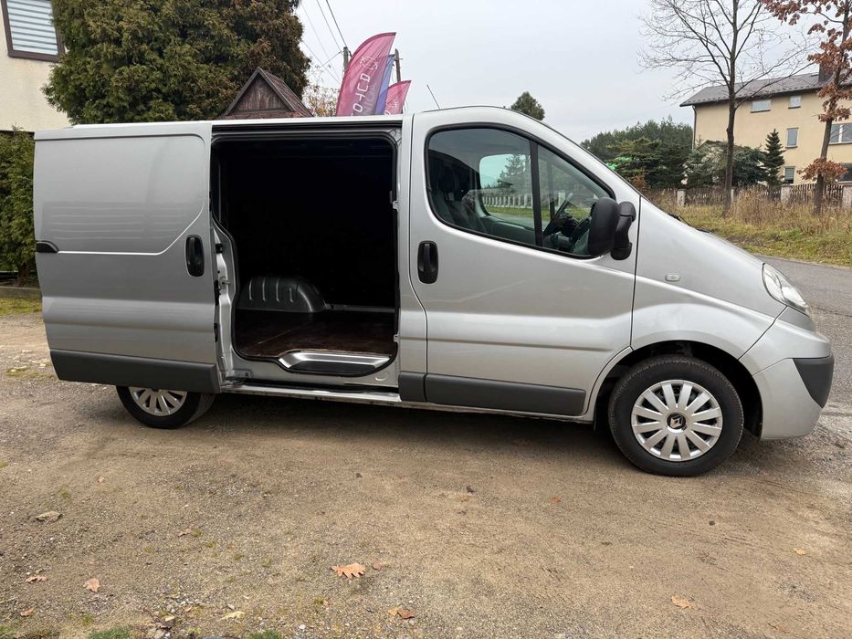 Renault Trafic 2.0DCI L1H1 Fabrycznie bez DPF Serwis Klima Navi Piękny