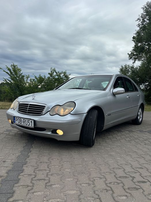 Samochód Mercedes