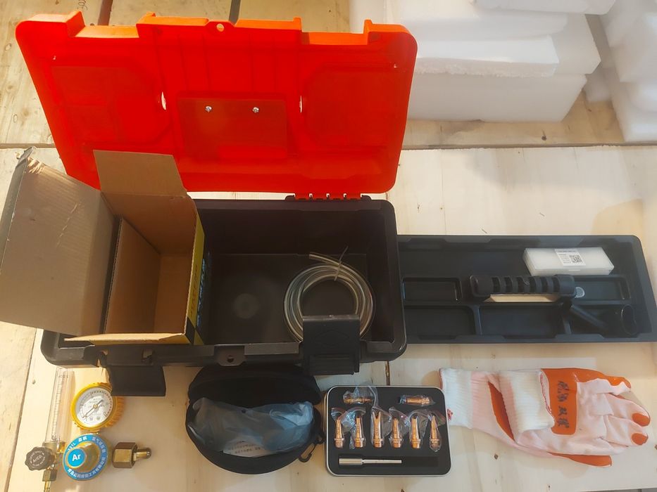 Апарат лазерної зварки maxphotonics 2000W 4 в 1