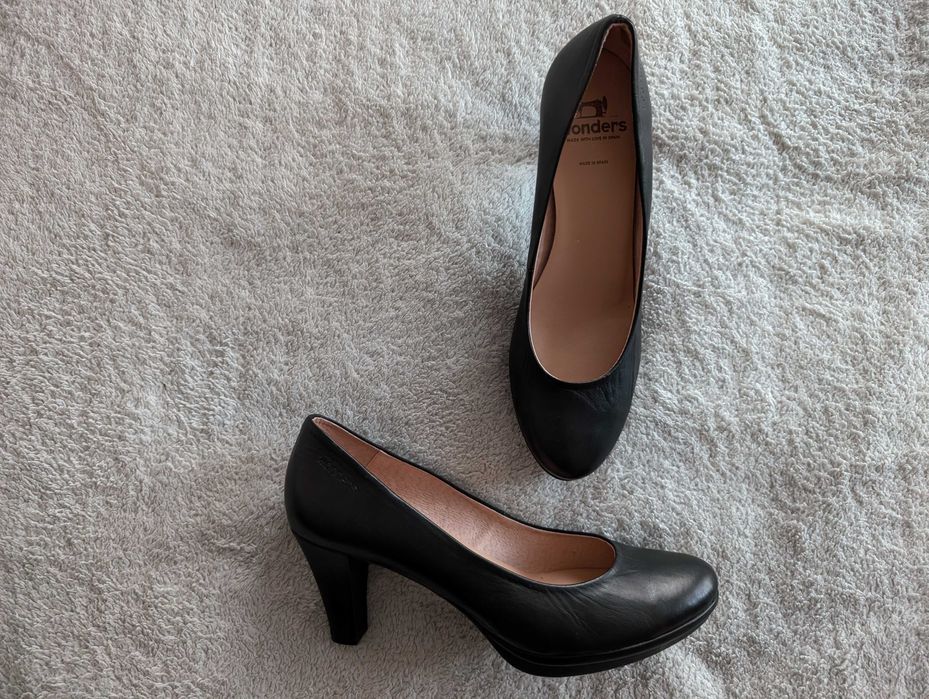 Nowe czarne skórzane buty na obcasie platformie szpilki Wonders 38