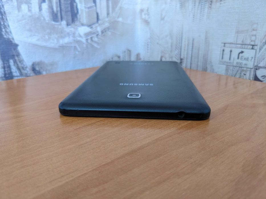 Планшет Samsung Galaxy Tab 4 SM-T231 3G Черный