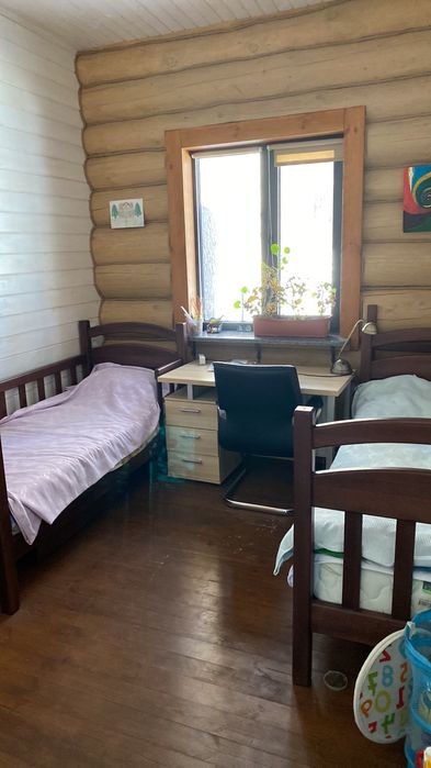 Довгострокова оренда будинку зі справжнього зруба