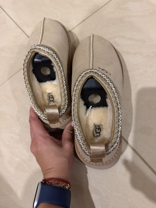 Стильні уггі UGG Tazz на високій платформі (Must Have сезону)