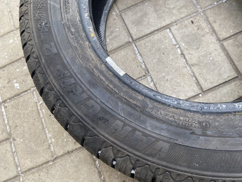 Шини 215 65R16C 109/107  Semperit Van-Grip 2