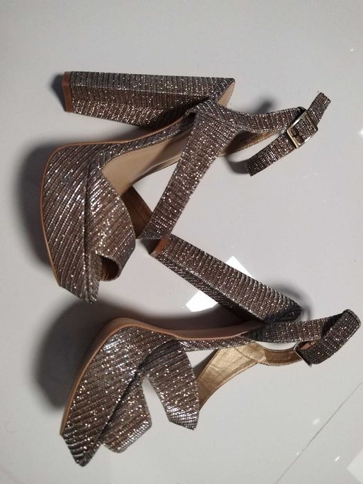 Buty stare złoto r.38 New Look 15 cm