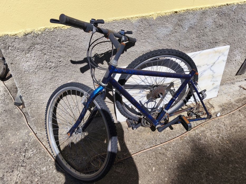 Bicicleta BTT antiga
