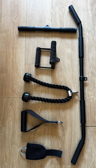 Máquina de musculação multifunções