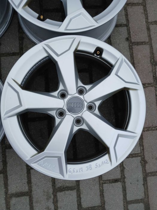 A1006. AUDI 6,5 x 17 ET 38 rozstaw 5x112