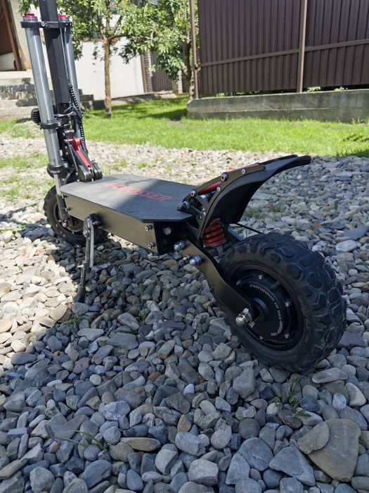 продам електросамокат Crosser Rocket 11