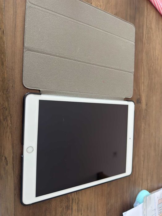 TABLET IPAD A2270, bom estado