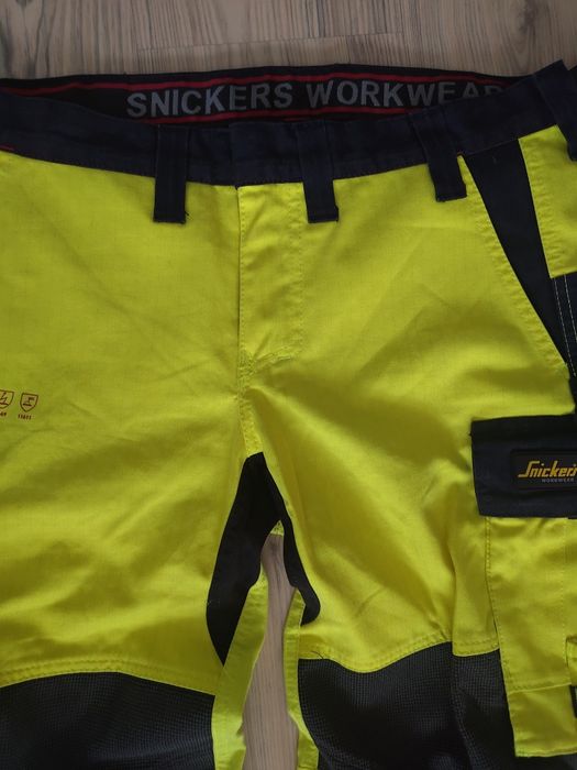 Snickers ProtecWork 100 spodnie robocze multi norm trudnopalne antystatyczne hi-vis