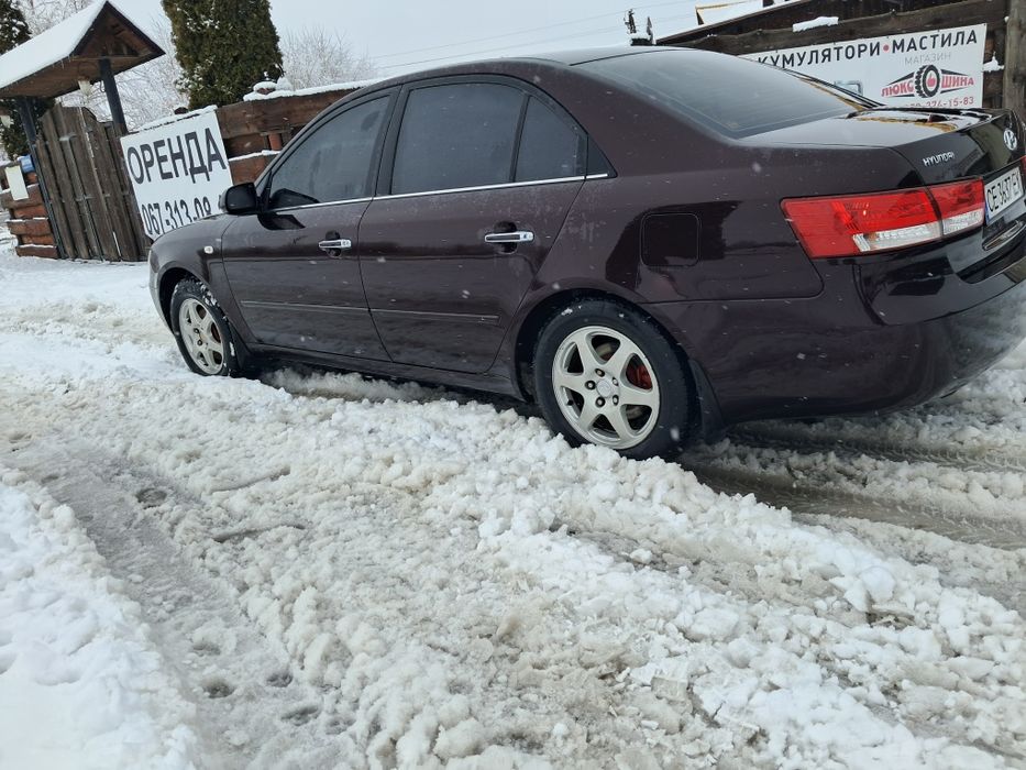 Hyundai Sonata гарна і доглянута