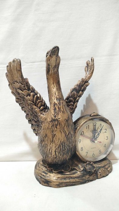 Интерьерные скульптурные часы Jibo. Каминные часы.Настольные. Новые!!!