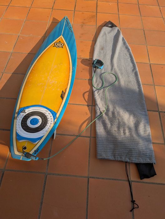 Prancha de Surf 6'22" (188 cm) "Surfing Series", Shaper Railton Lemos Design + board sock + leas Island Style