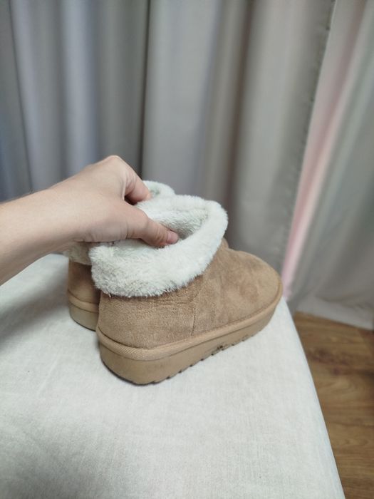 Продам кросівки 34 розмір, маломірять