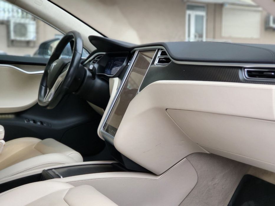Tesla Model S 75D 2017p з Норвегії без ДТП